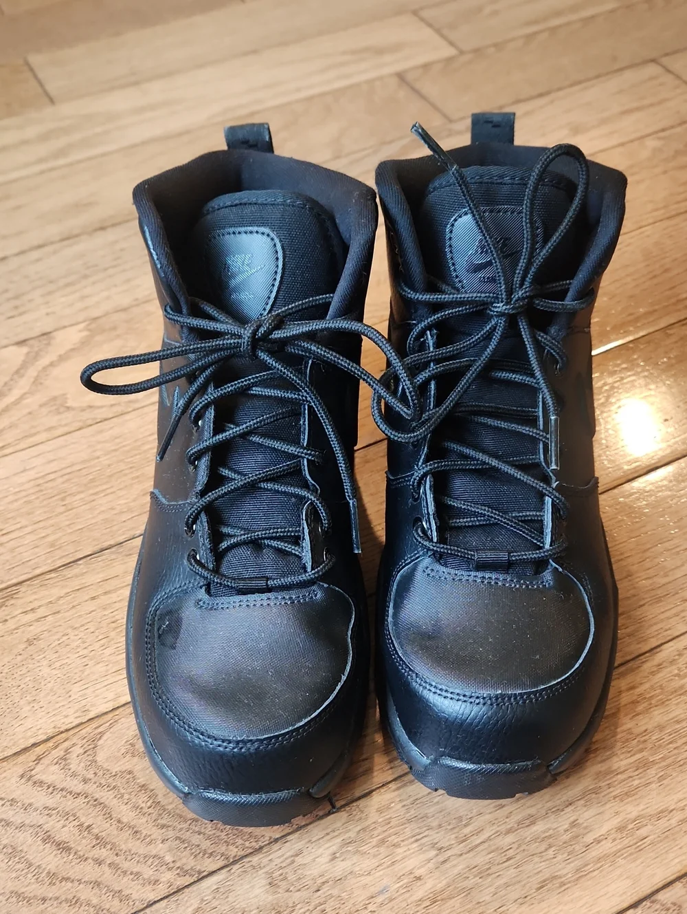 Nike Manoa Boots, Size 7
